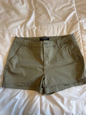 Liverpool Olive Utility Cotton-Blend Shorts